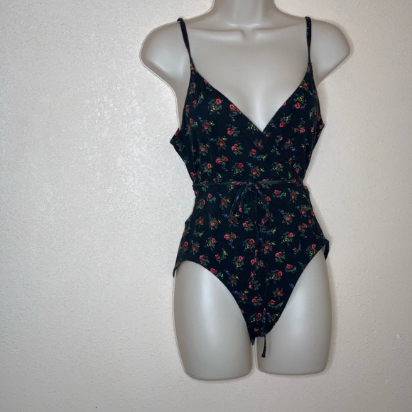 Urban Outfitters Tops - UO || urban outfitters floral bodysuit size medium